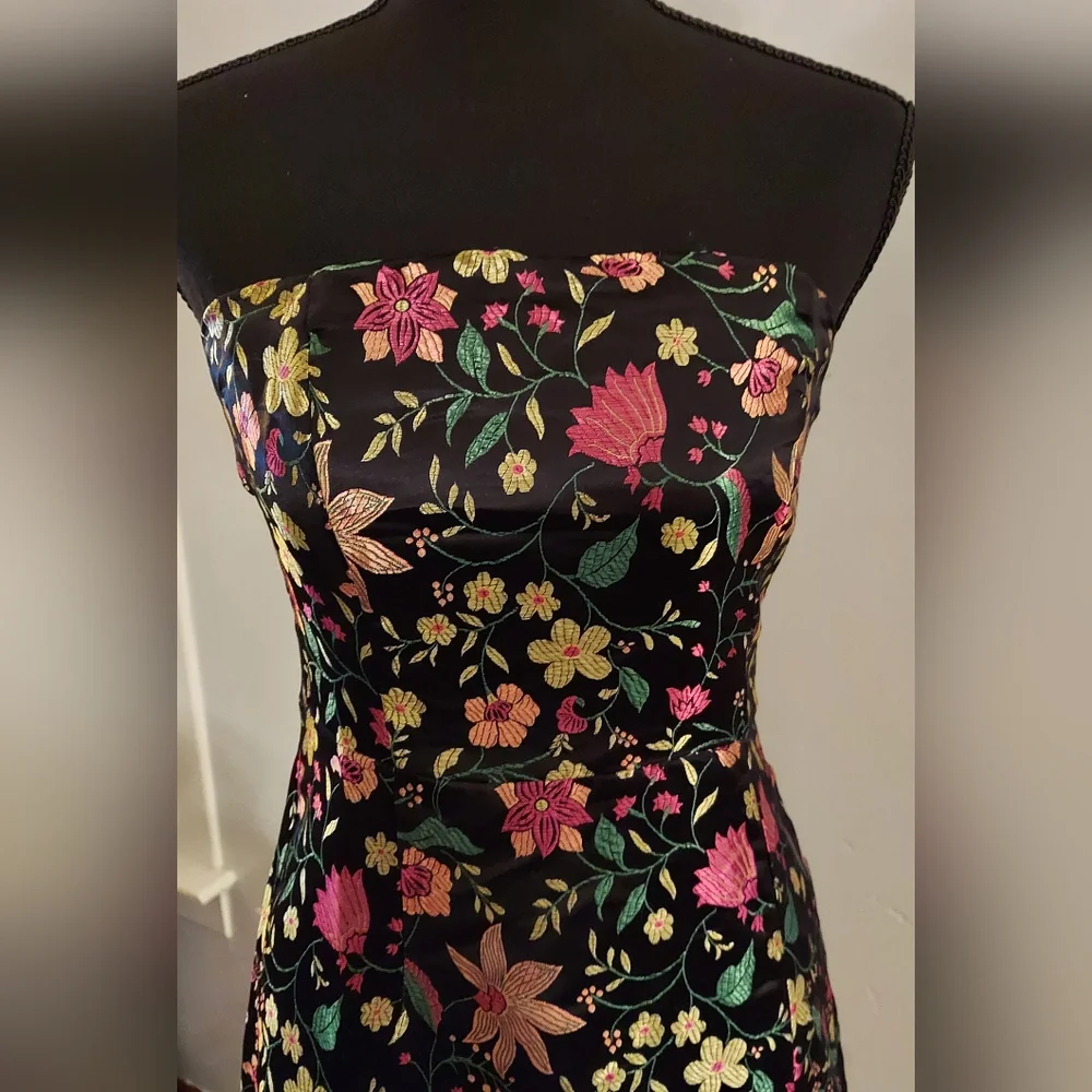 Lulu's Black Strapless Floral Midi Dress - Picture 3 of 9